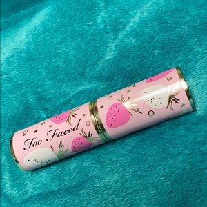 Too Faced Highlighter